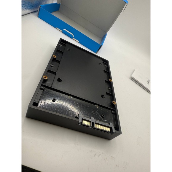 ORICO 1125SS 2.5 to 3.5 Inch Hard Drive Adapter Enclosure with Screws - Picture 4 of 7